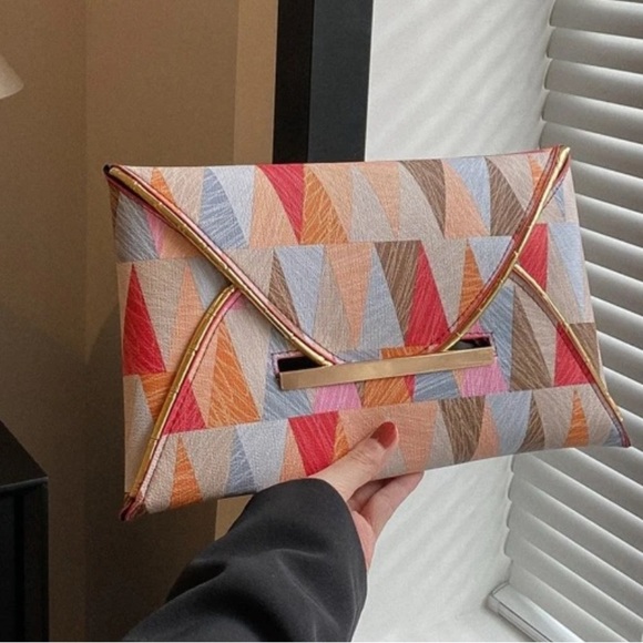 Geometric Multicolor Clutch Bag - Picture 3 of 8